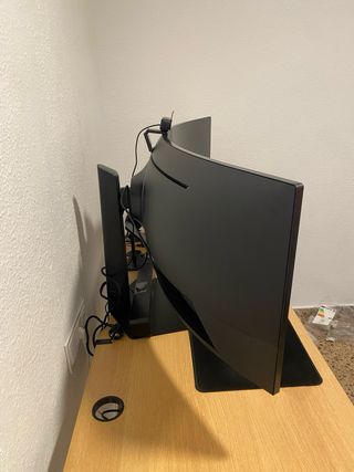 Monitor curvo - Samsung Odyssey G9 - 49» Ultrawide