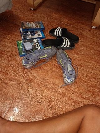 Botas fútbol Nike|Chanclas Adidas|2 FIFA PS4