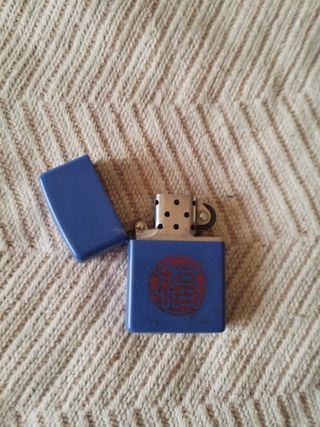 Encendedor Zippo azul