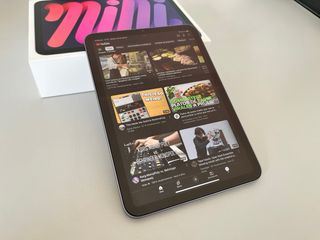 iPad Mini 6 Generación + Funda + cristal templado
