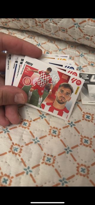 Cambio o vendo Cromos la liga este panini 25-26