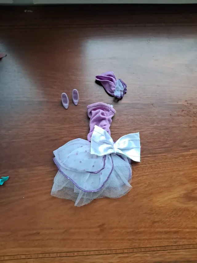 Barbie tocador,cama,tienda moda,jacuzzi, muñeca