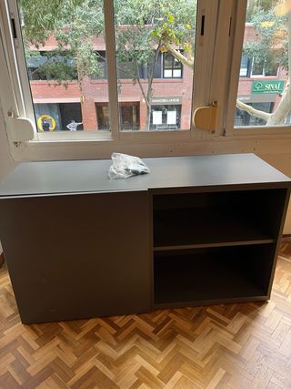 Aparador Bestå IKEA gris mueble almacenaje 
