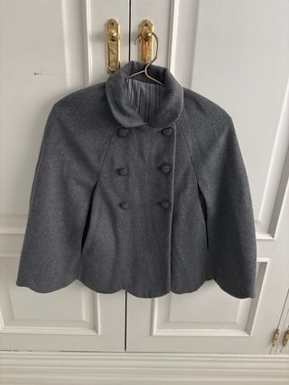 Capa gris Tizzas niña