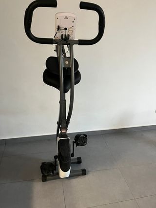 Bicicleta estática plegable