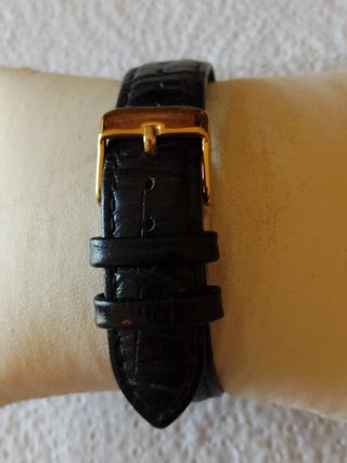 Reloj Lorus dorado - correa negra