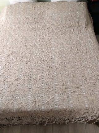 Copriletto uncinetto beige cotone