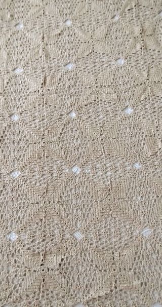 Copriletto uncinetto beige cotone
