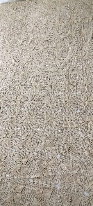 Copriletto uncinetto beige cotone