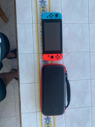 Nintendo Switch + 10 juegos 