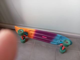 Monopatín infantil multicolor