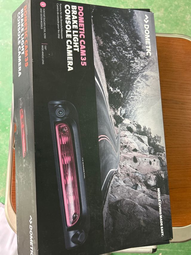 Cámara para consola de luces de freno