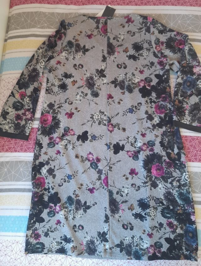 Vestido floral manga larga