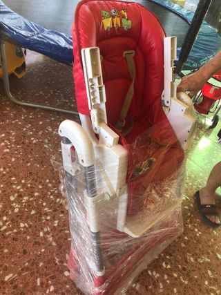 Trona bebé plegable roja