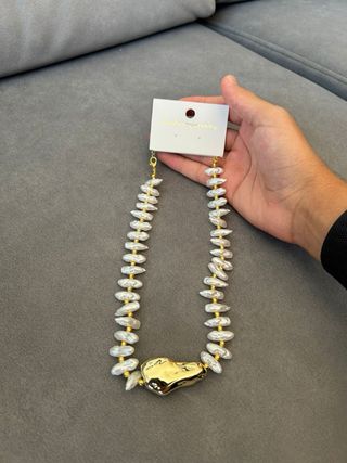 Collar dorado y plateado