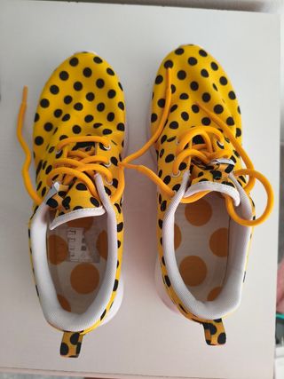 Zapatillas Nike Roshe Run -Puntos Amarillas
