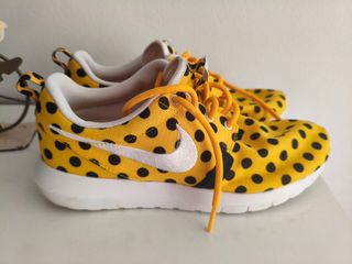 Zapatillas Nike Roshe Run -Puntos Amarillas