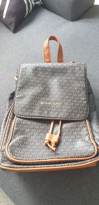 Mochila Michael Kors marrón-gris