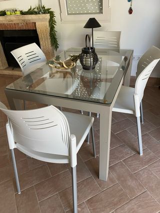 Silla blanca y gris - Comedor