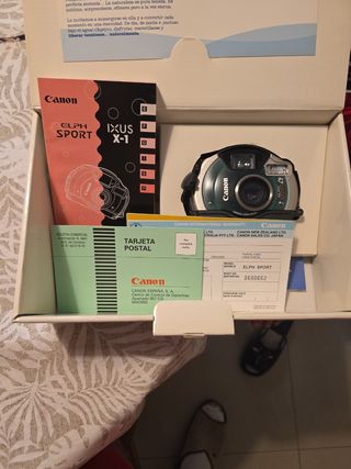 Canon ELPH Sport - Cámara compacta