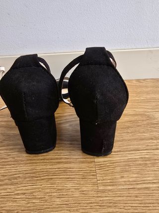 2 Sandalias tacón bajo blanco negro elegante cómod