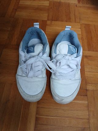 Zapatillas Vans blancas y azules 36.5
