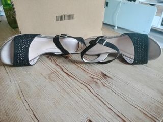 Sandalias Chica 10 negras talla 39