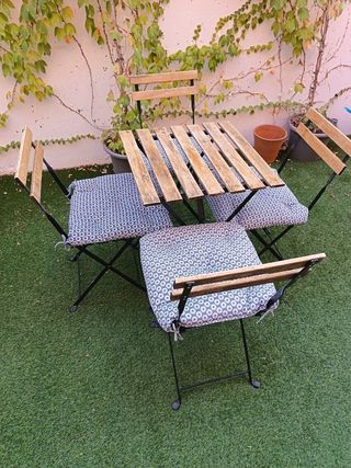 Conjunto de mesa y cuatro sillas de jardín/terraza