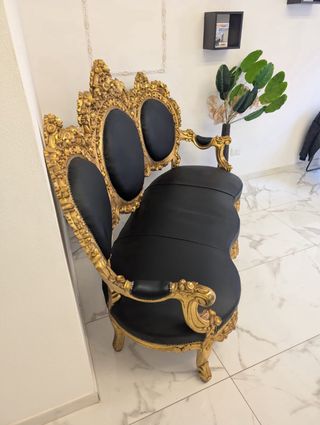 Divano barocco oro e nero