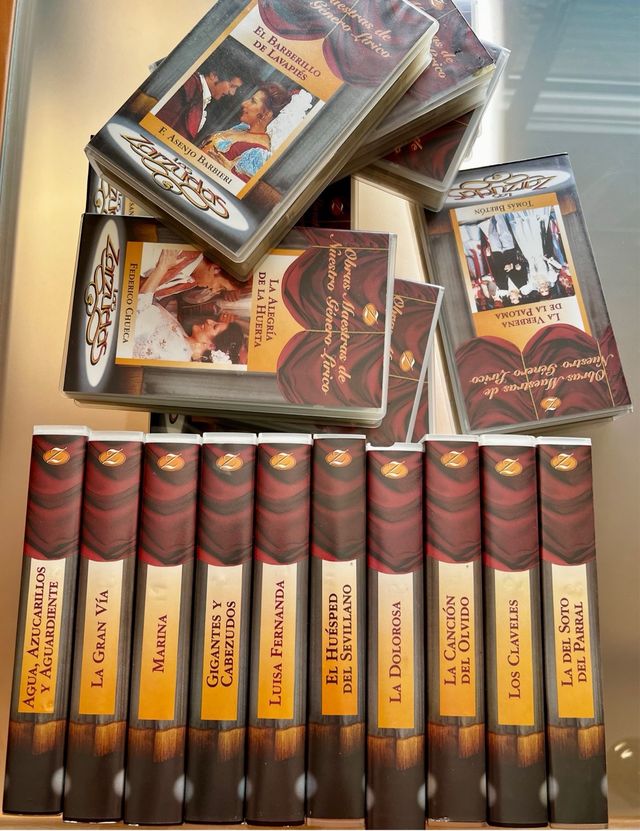 VHS+Libros “Las Zarzuelas: Obras Maestras Lírico”