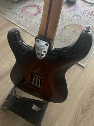 cambio tb Guitarra Fender Vallin Signature