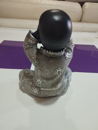 Buda meditación plata