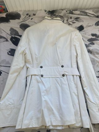 Chaqueta blanca estilo militar
