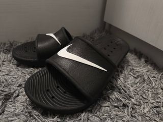 Chanclas Nike negras 40