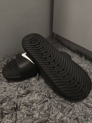 Chanclas Nike negras 40