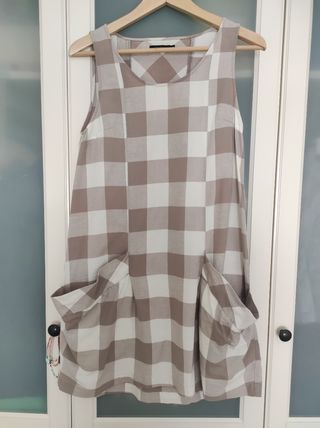 Vestido Loreak Mendian cuadros blanco y gris