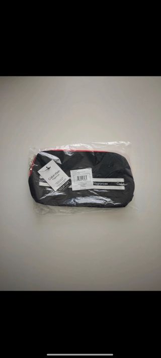 Neceser Calvin Klein - Negro/Rojo