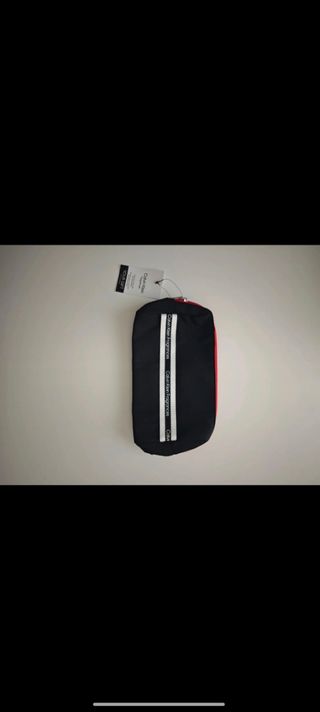 Neceser Calvin Klein - Negro/Rojo