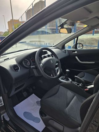 Peugeot 308 2011