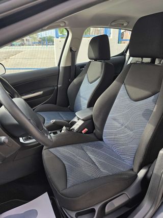 Peugeot 308 2011