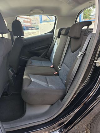 Peugeot 308 2011