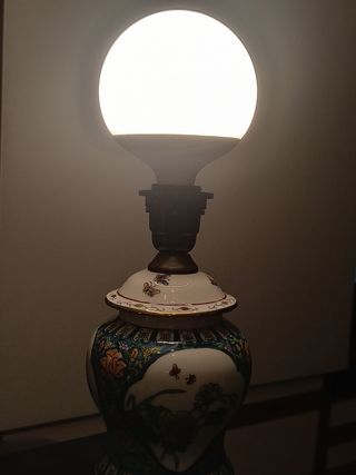 Lampara de mesa de ceramica y madera