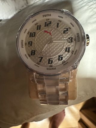 Reloj Puma transparente diseño único 