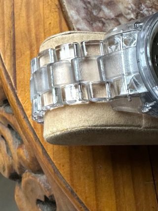 Reloj Puma transparente diseño único 