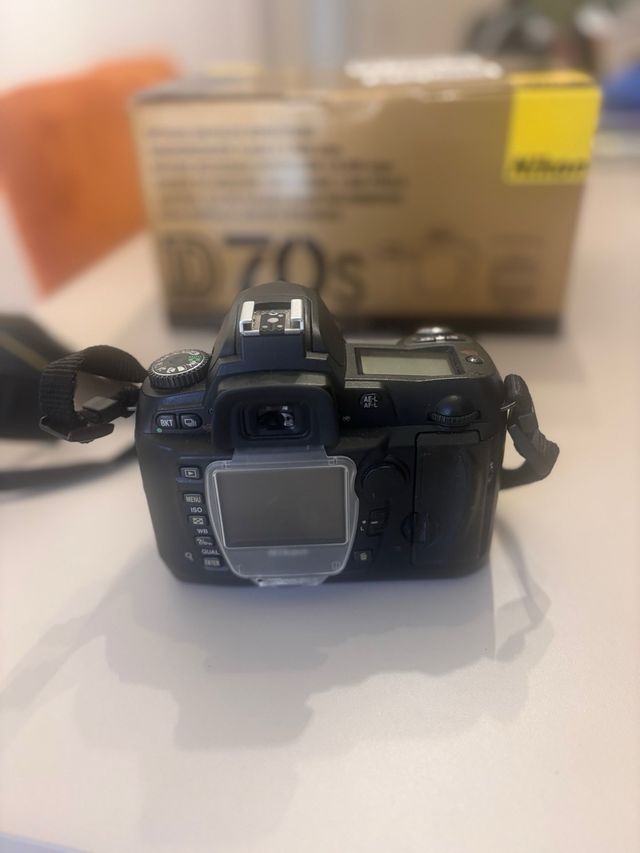 Nikon D70s Cámara réflex digital