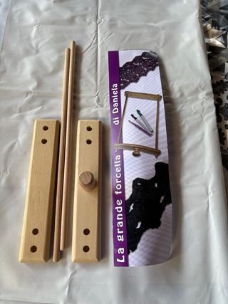 attrezzo per la lavorazione a uncinetto