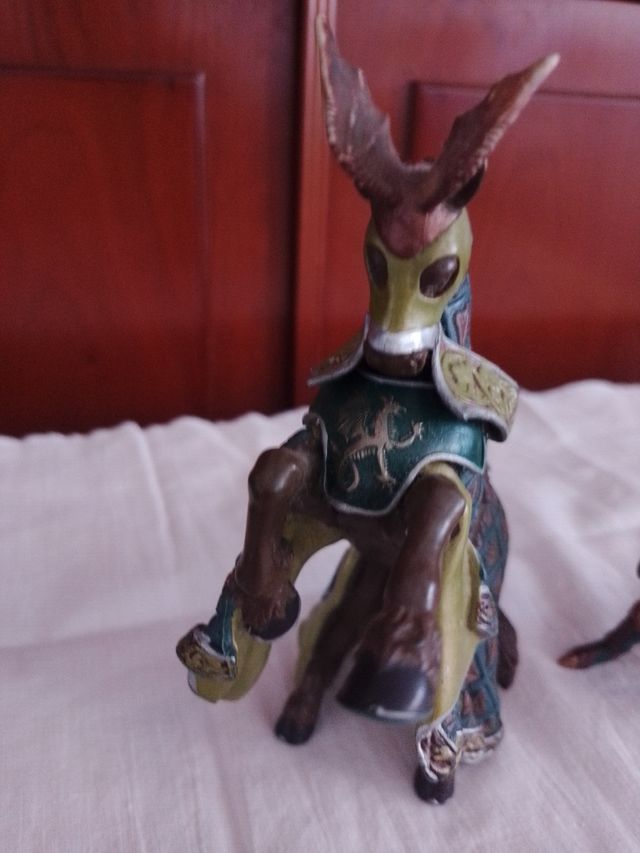 Figura Medieval: Jinete y Caballo