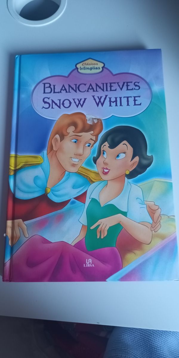 Blancanives - Snow White (Clasicos Bilingues / ...