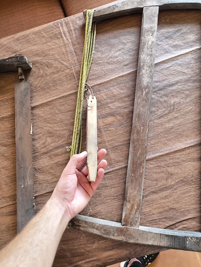 Sierra carpintero antigua - herramienta