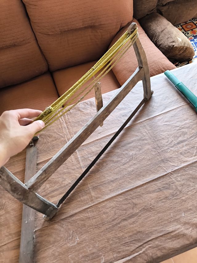 Sierra carpintero antigua - herramienta